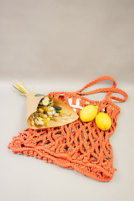 Dried flower small bundle and crochet bag